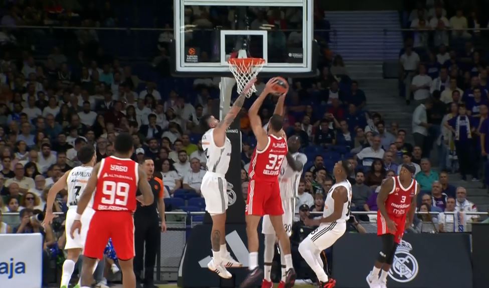 Real Madrid vs Crvena Zvezda mts Belgrade Round 5