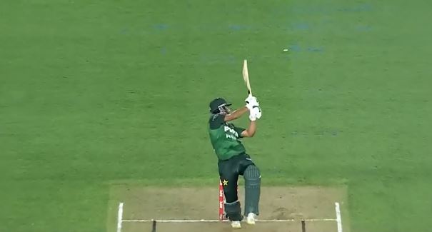 464! Hasan Nawaz brought the fireworks to Eden Park