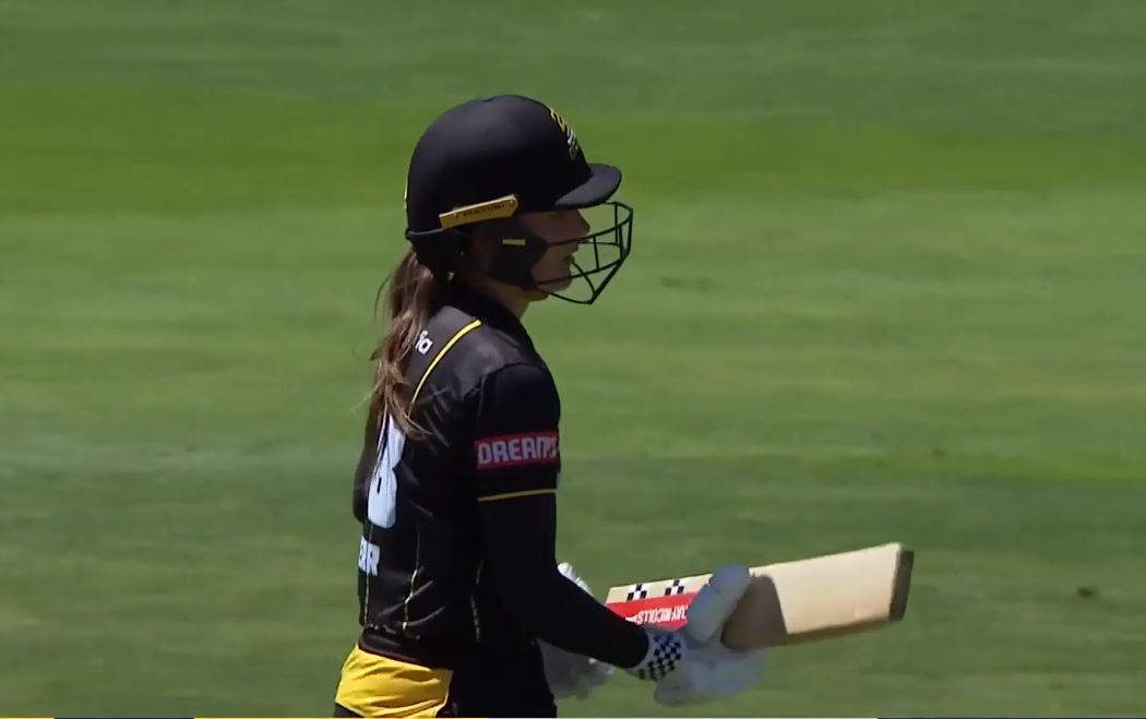 Amelia Kerr's 75* off 60 | Match 20 