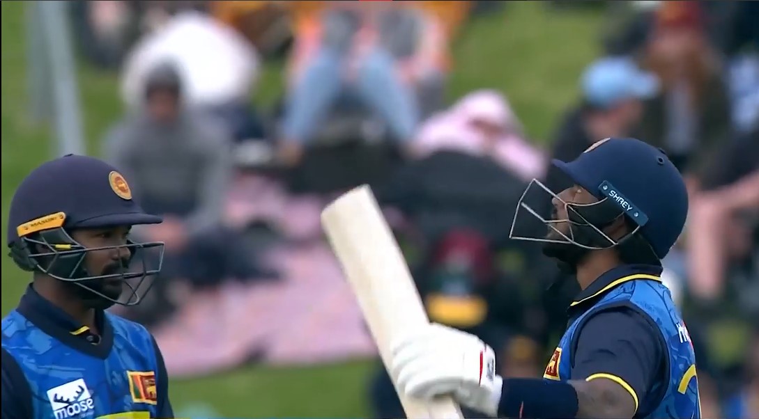 Avishka Fernando’s finesse! Slams 50 with a stunning cover drive