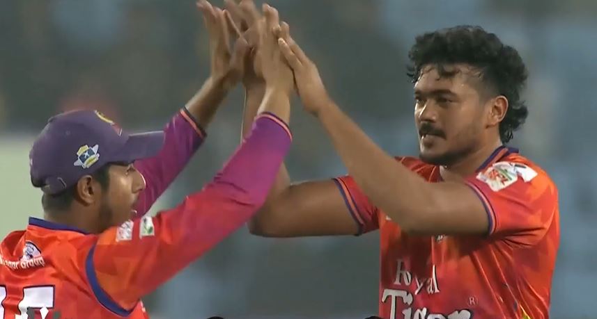 Match 34: Durbar Rajshahi beat Rangpur Riders by 2 runs | Hindi Highlights 