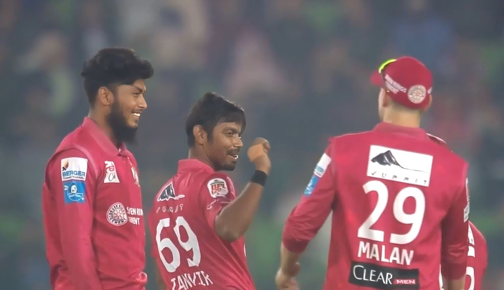 Match 38: Fortune Barishal beat Dhaka Capitals by 9 wickets | Bengali Highlights