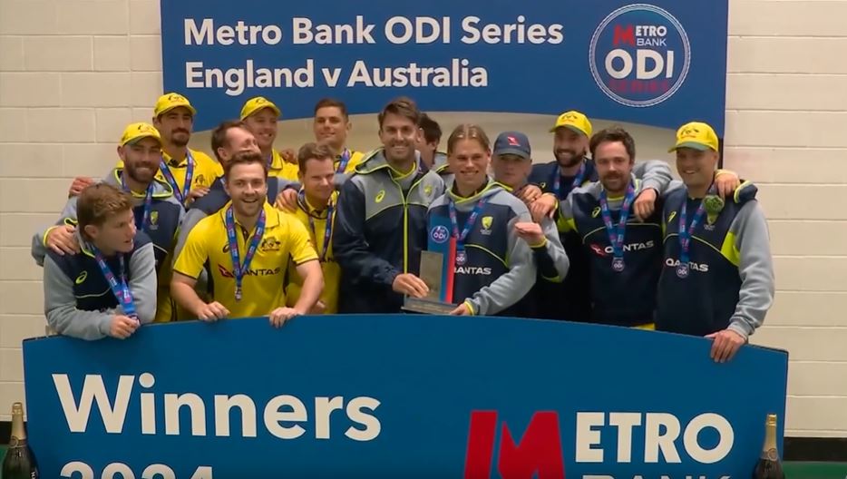 poster url for 5th ODI: Australia beat England by 49 runs on DLS 