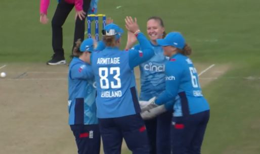 2nd ODI: Lauren Filer's 3 for 10