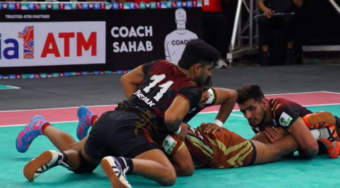 Chola Veerans 35-32 Delhi Dhurandhars | Match 60