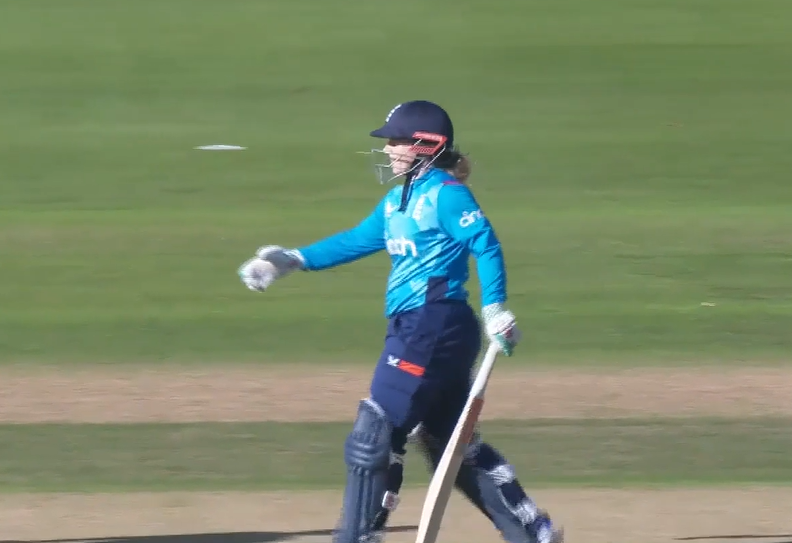 3rd ODI: Tamsin Beaumont's 52 off 42