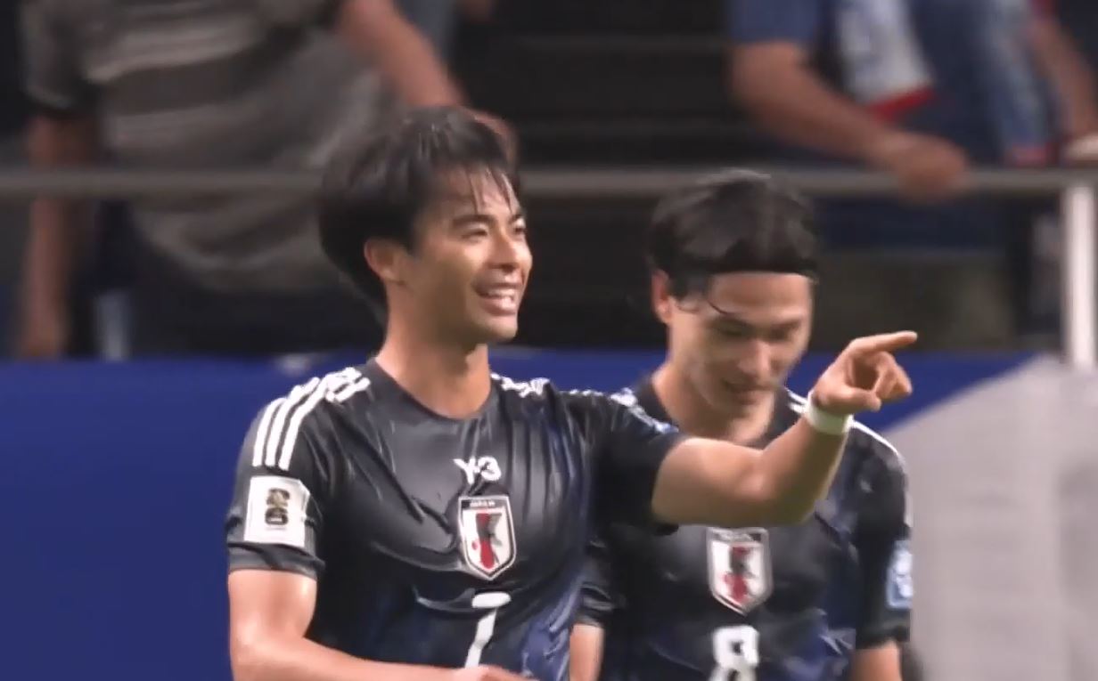 Japan’s 7-0 rout of China, Minamino shines with two goals