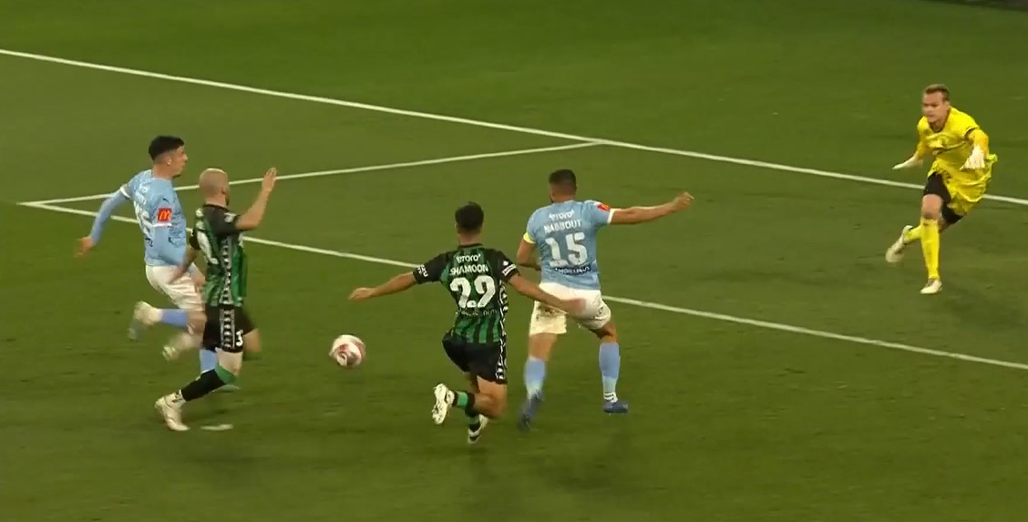 Counterattack in motion! Kuen impresses with debut assist for Melbourne City!