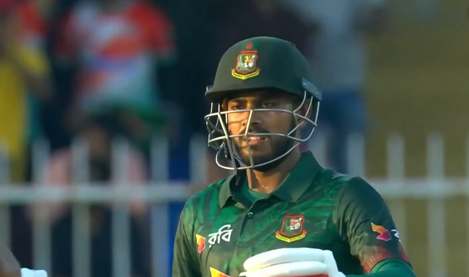 Holding the fort! Miraz’s fifty keeps Bangladesh on course!