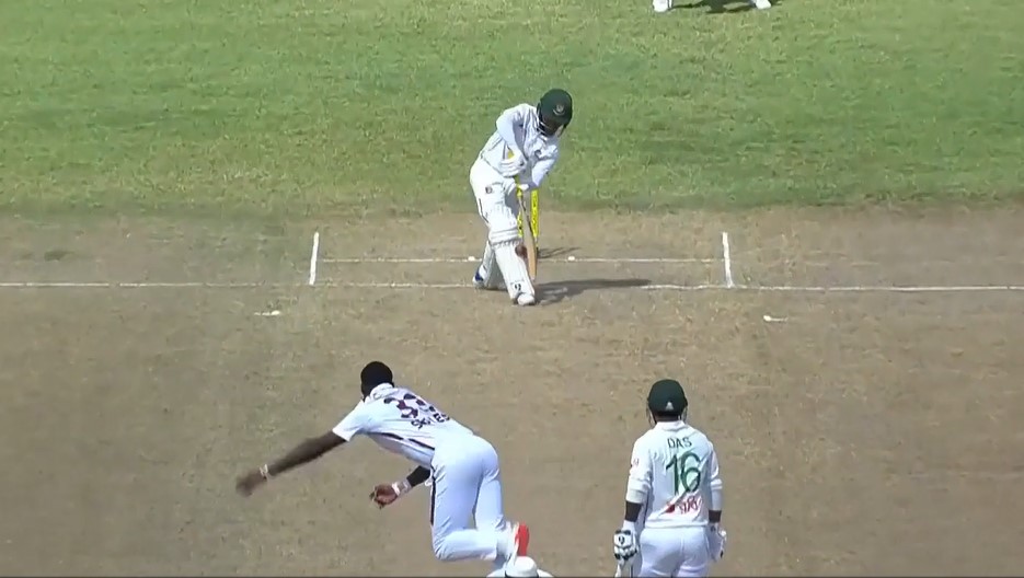 Fifty and gone! Mominul trapped LBW by a swinging yorker!