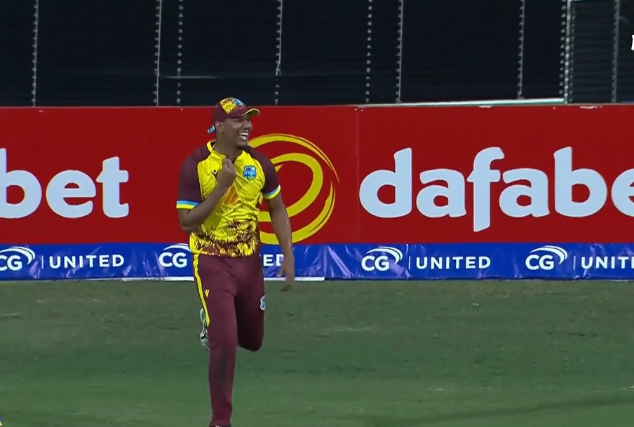 Gone in a flash! Motie’s stunning catch cuts Buttler’s comeback!