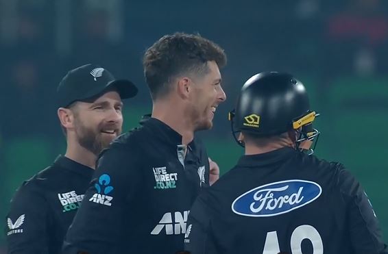 New Zealand beat Pakistan by 78 runs | 1st ODI