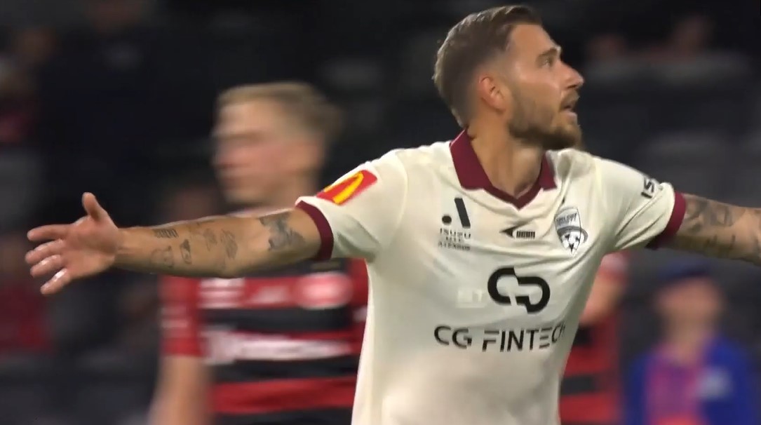 Reunion goal with a bang! Pierias smashes beauty against former side!