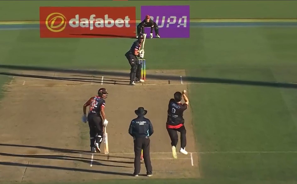 Double strike delight! O'Rourke responded after Santner’s six!