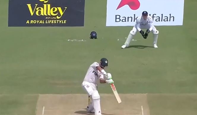 1st Test, 1st Innings, Pakistan: All Fours