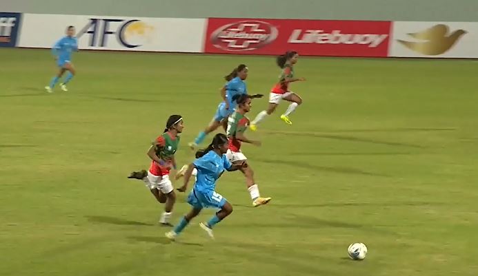 Busy Bangladesh overpower India 3-1