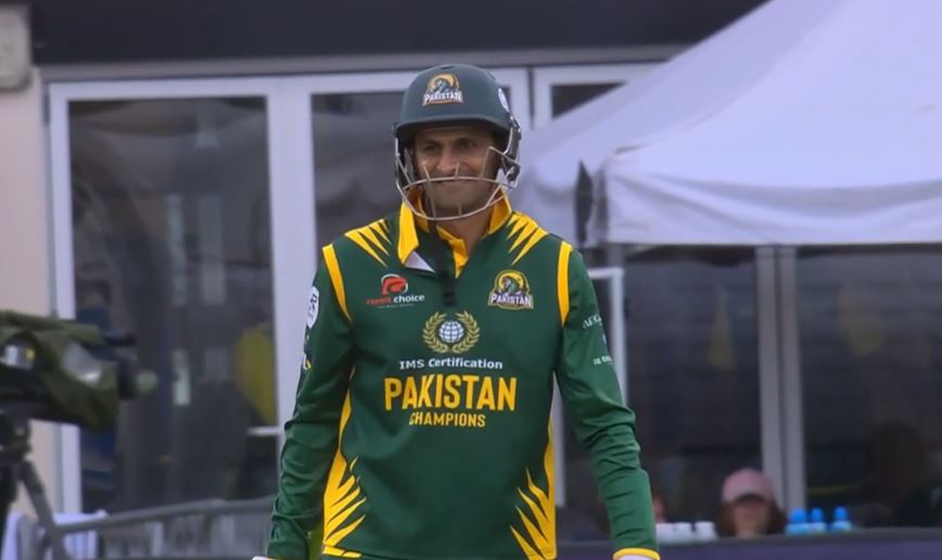 poster url for South Africa vs Pakistan: Shoaib Malik's 51* off 26