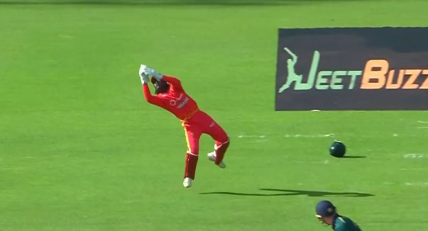 BLINDER! Flying Marumani pulls off a screamer to dismiss Tector