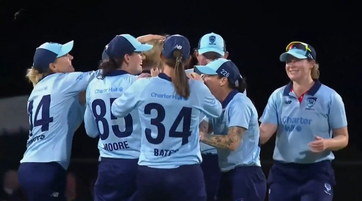 New South Wales Breakers beat Queensland Fire by 21 runs | Final 