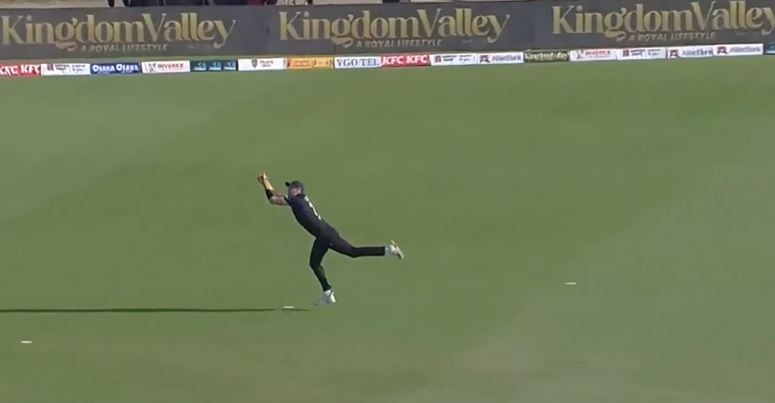 AMAZING! Jacob Duffy sealed an incredible backward running catch