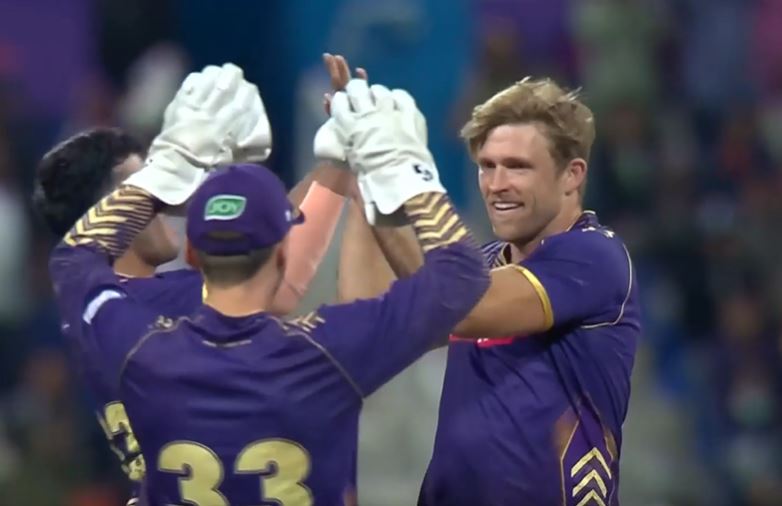 David Willey dismantled Gulf Giants with back to back wickets