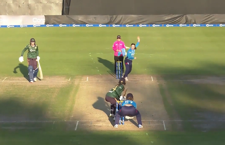 3rd ODI: Mady Villiers's 3 for 30 