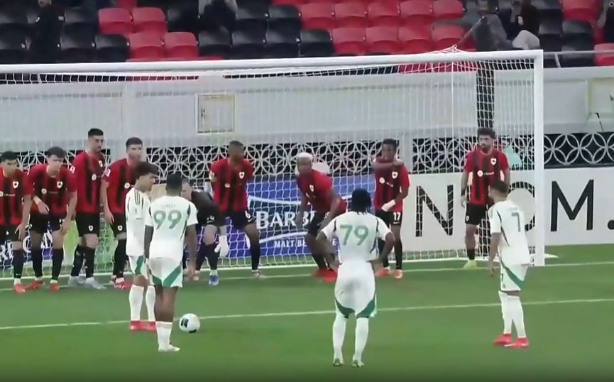 PERFECT PLACEMENT! Mahrez's exquisite indirect free kick finish