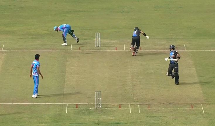 No-Look Throw! Mohammad Mithun channeled MS Dhoni's magic