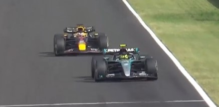 Hamilton and Verstappen battle for the podium