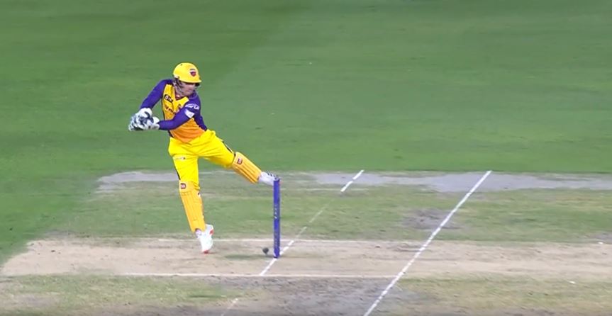 Mid-Air Magic! Seifert's unreal run-out stunned Najibullah