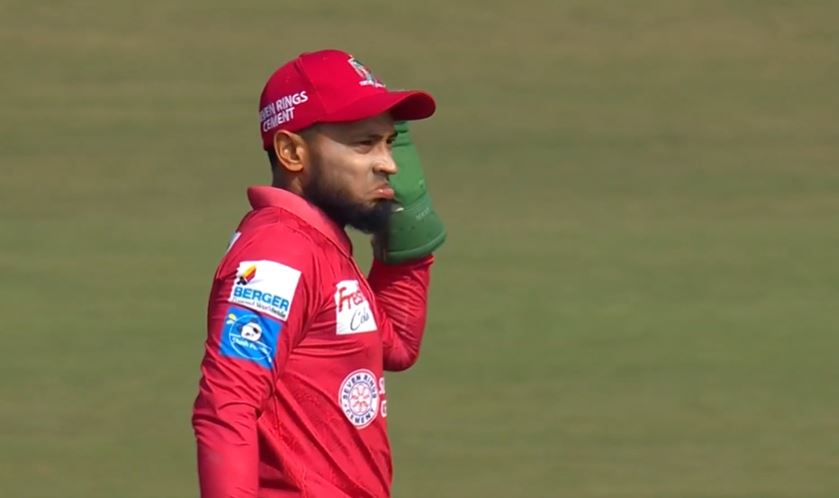 Tamim Iqbal's Eagle Eyes! The review that caught the nick