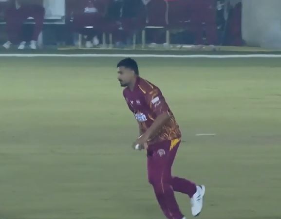 Rumman Raees's 4 for 26 | Match 2