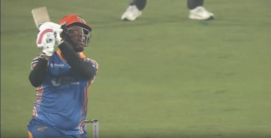 Hetmyer Goes Big! Fifty sealed with a massive six