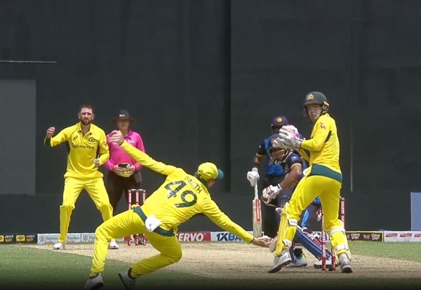 Slip Specialist! Steve Smith struck again with a stunning grab