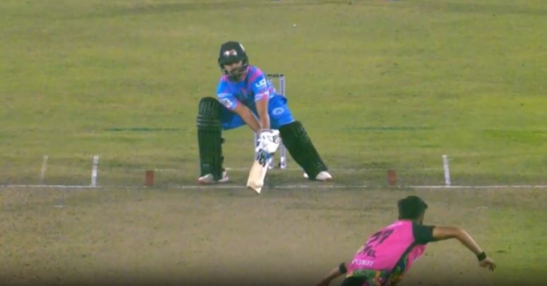 UNORTHODOX MASTERY! Shamim Hossain's cheeky reverse scoop 