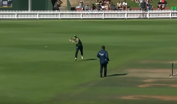 One-Handed Wonder! Tom Bruce's direct hit for the run out