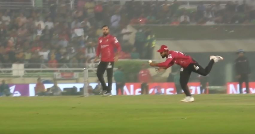 Towhid Hridoy's epic one-handed screamer stunned Chittagong