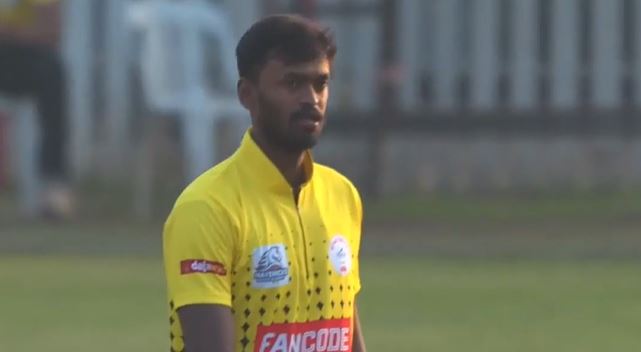 Solapur Stars XI vs Mavericks Academy: Vaibhav Gosavi's 5 for 15 