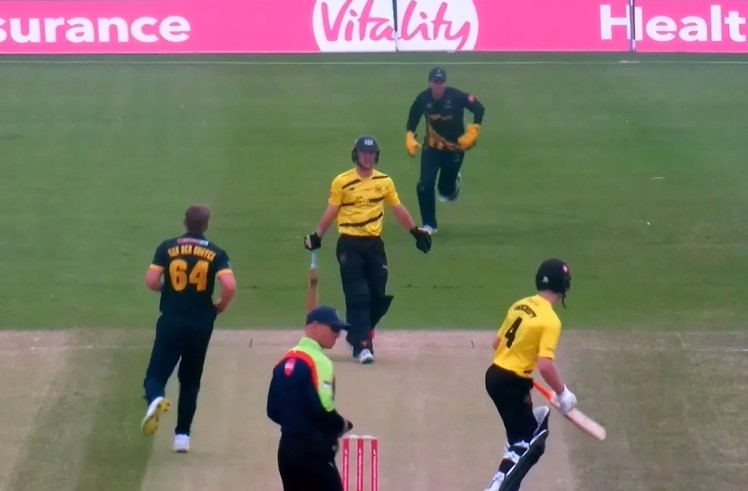 Gloucestershire beat Glamorgan by 121 runs