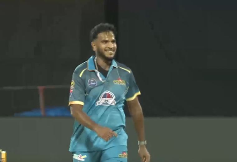 Bengaluru Blasters vs Gulbarga Mystics: Vijaykumar Vyshak's 3 for 32