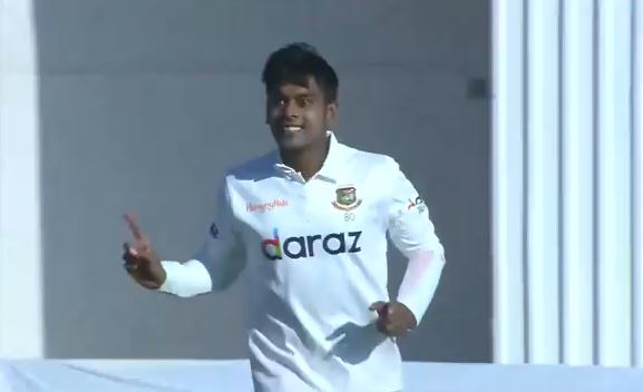 5-fer! Mehidy Hasan dents ZIM from 261/5 to 269/9