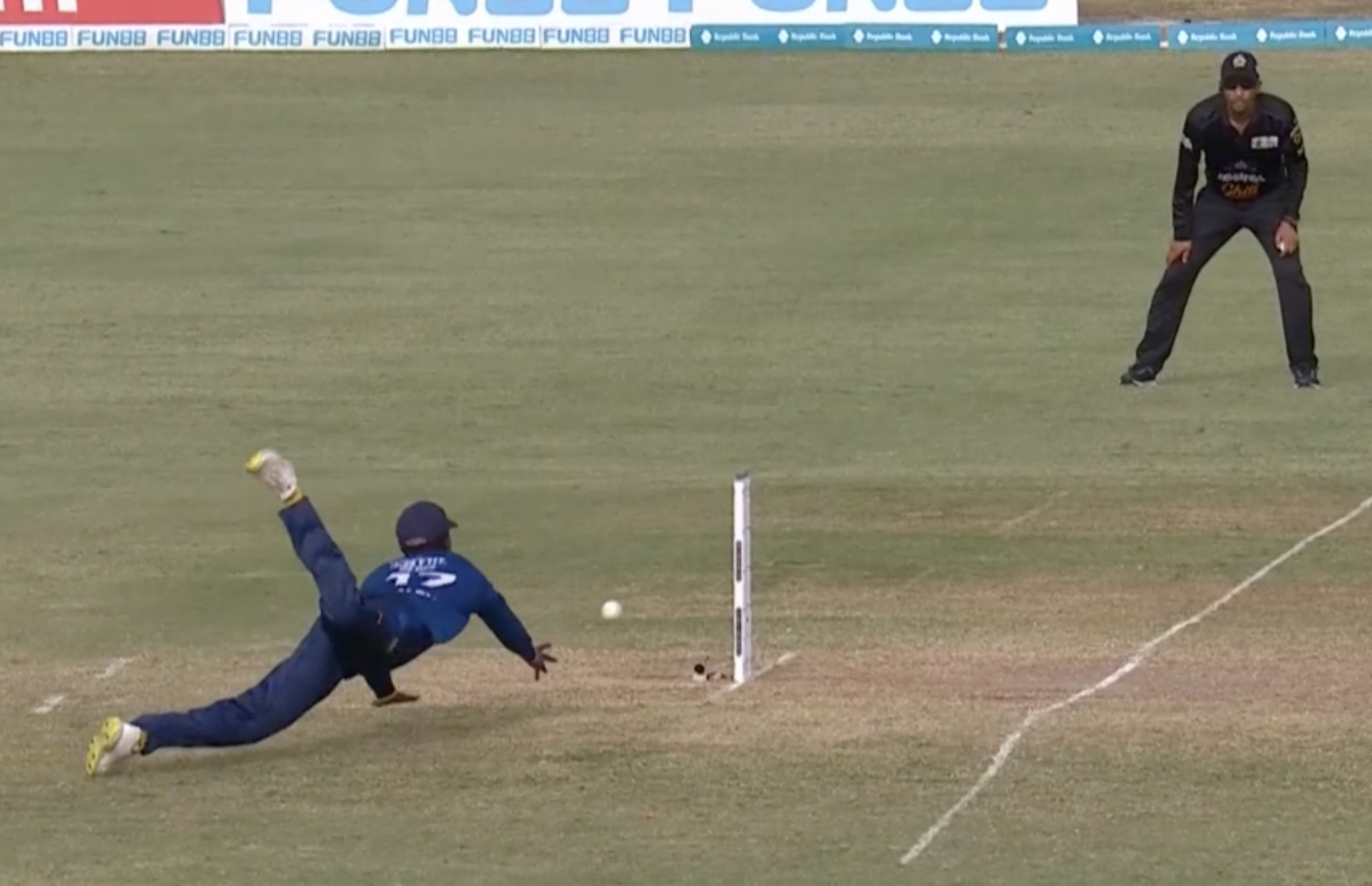 SPECTACULAR! Walsh takes flight to pull off a run-out