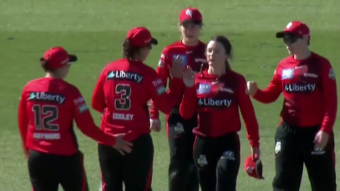 Renegades beat Thunder in last over thriller