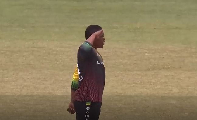 Sheldon Cottrell's 3-fer puts Knight Riders on the back foot