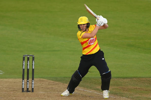 5 Fours, 5 Sixes! Sciver's swashbuckling knock of 72