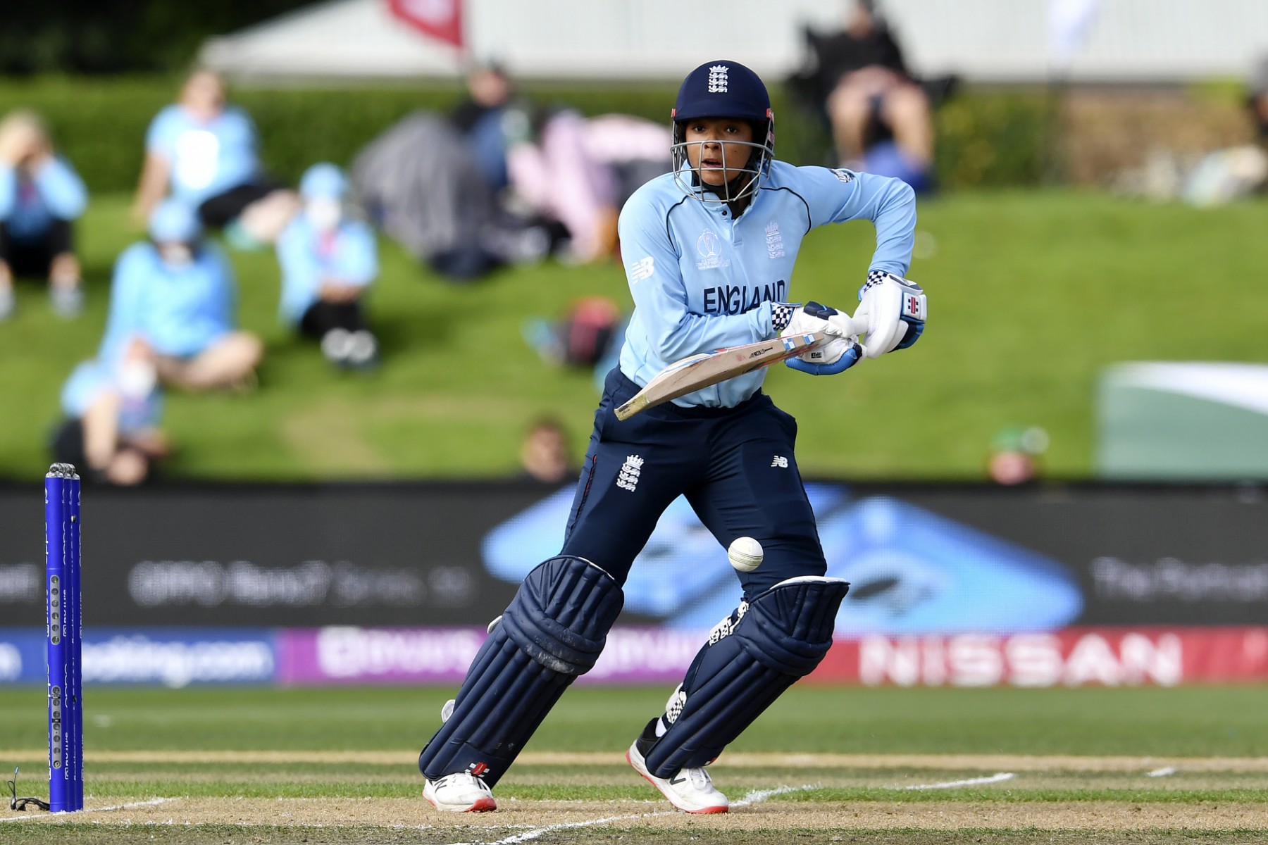 Dunkley's resilient 57 gives ENG a great start
