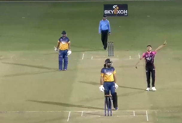 4 for 22! Shazaib Khan seals a victory for Dubai Dare Devils