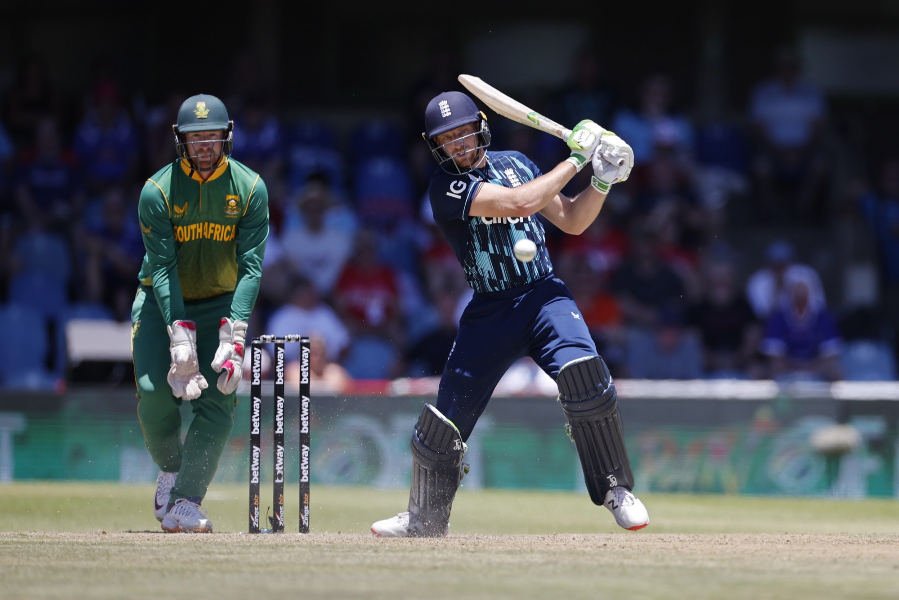 94* with 8 fours, 3 sixes! Jos Buttler does what he's best at