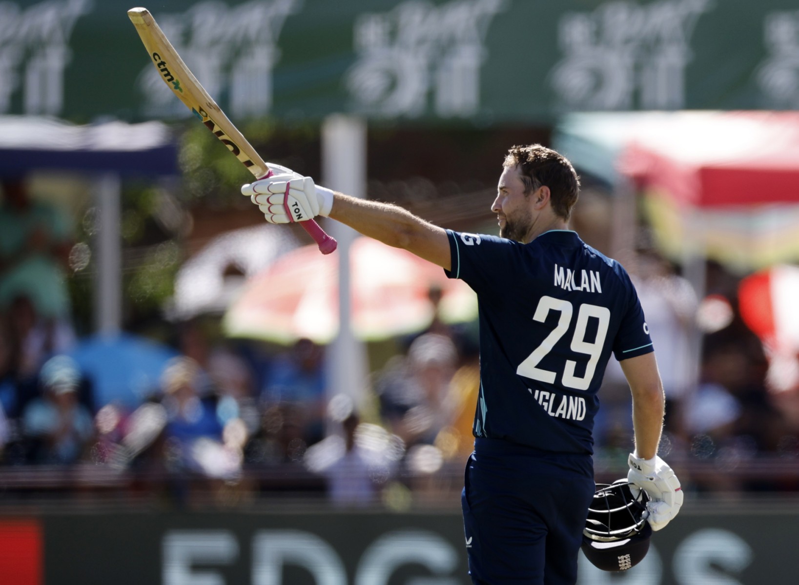 Dawid Malan adds to South Africa's woes with majestic 118