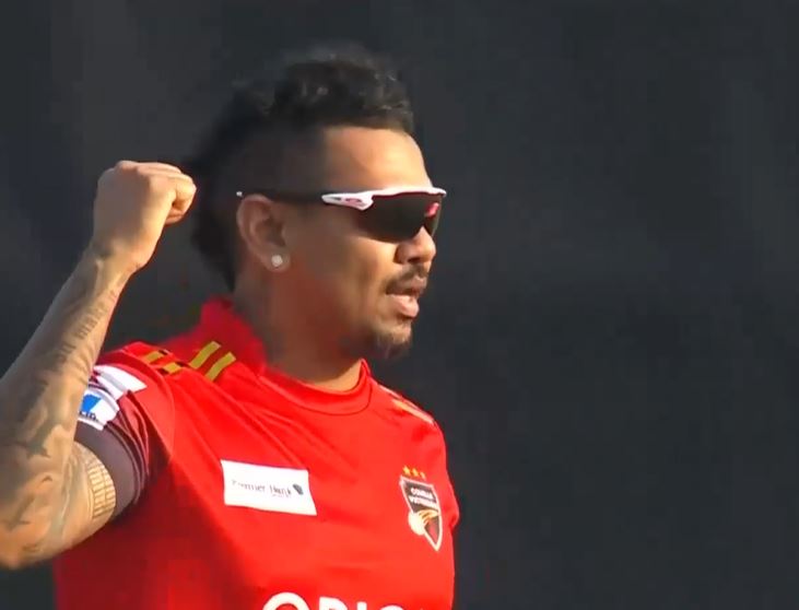 6 and WICKET! Narine's sweet revenge